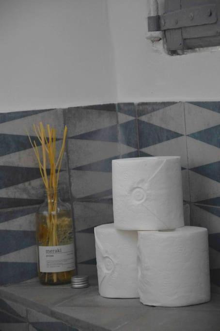La Loge Familiale: 110M2, Place Rose Goudard, Ac LʼIsle-sur-la-Sorgue Buitenkant foto